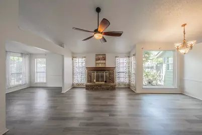 4631 Essex Drive, Grand Prairie, TX 75052 - Photo 3