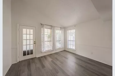 4631 Essex Drive, Grand Prairie, TX 75052 - Photo 7