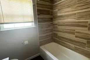 1419 Lindsey, Denton, TX 76205 - Photo 3