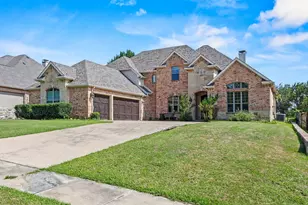 804 Bentwater Pkwy, Grand Prairie, TX 75104 - Photo 1