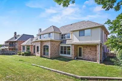 804 Bentwater Parkway, Grand Prairie, TX 75104 - Photo 21