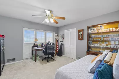 300 E Main Street, Whitesboro, TX 76273 - Photo 27