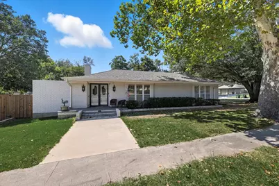 300 E Main Street, Whitesboro, TX 76273 - Photo 1