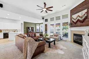 115 Honeysuckle Dr, Justin, TX 76247 - Photo 13