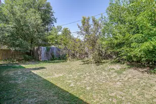 4621 Barnhill Ln, Fort Worth, TX 76135 - Photo 25