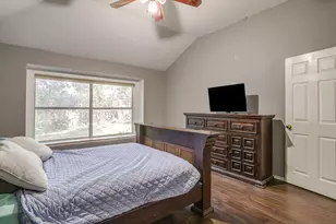 4621 Barnhill Ln, Fort Worth, TX 76135 - Photo 15