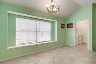 4621 Barnhill Ln, Fort Worth, TX 76135 - Photo 11