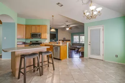 4621 Barnhill Lane, Fort Worth, TX 76135 - Photo 9