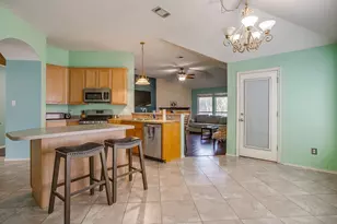 4621 Barnhill Ln, Fort Worth, TX 76135 - Photo 9