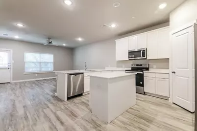 307 Aveen Path, Lewisville, TX 75057 - Photo 9