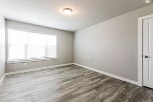 307 Aveen Path, Lewisville, TX 75057 - Photo 13