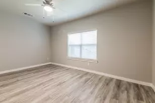 307 Aveen Path, Lewisville, TX 75057 - Photo 11