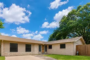 509 Henslee Dr, Euless, TX 76040 - Photo 1