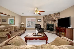 6453 Starnes Rd, Watauga, TX 76148 - Photo 13