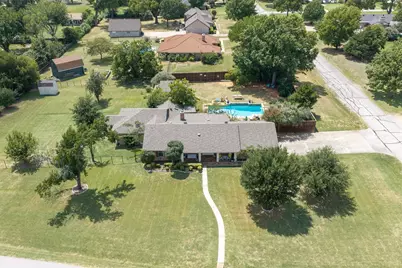 301 Meadow Knoll Drive, Double Oak, TX 75077 - Photo 1