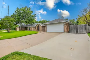 127 McAlister Rd, Burleson, TX 76028 - Photo 25