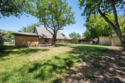 800 E Bovell Street, Crowley, TX 76036 - Photo 29