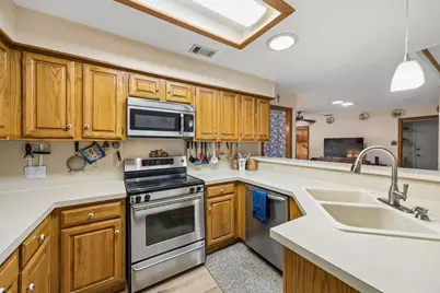 2909 Cambridgeshire Drive, Carrollton, TX 75007 - Photo 7