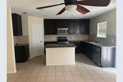 5716 Sapphire Pool Trail, Fort Worth, TX 76244 - Photo 3