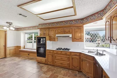 2110 Meadowview Court, Garland, TX 75043 - Photo 5