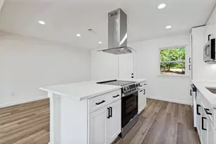 1631 Western Park Ct, Dallas, TX 75211 - Photo 11