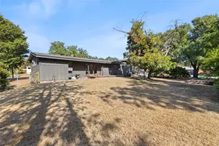 8805 Rolling Rock Ln, Dallas, TX 75238 - Photo 29