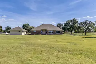 8051 Mavis Ave, Waxahachie, TX 75167 - Photo 25