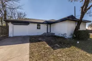 12900 Quail Dr, Balch Springs, TX 75180 - Photo 7