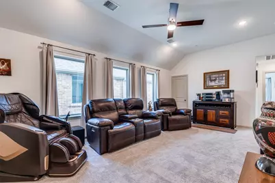 7139 Buchanan, Grand Prairie, TX 75054 - Photo 19