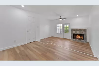 3635 Garden Brook Drive #10400, Farmers Branch, TX 75234 - Photo 9
