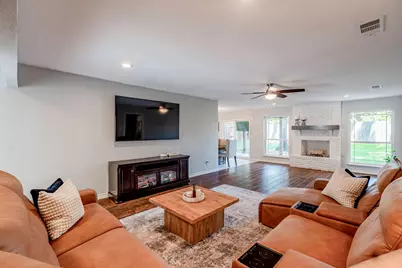 2205 Indian Creek Drive, Irving, TX 75060 - Photo 7