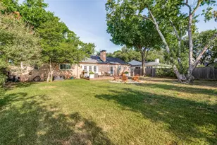 10810 Beauty Ln, Dallas, TX 75229 - Photo 25