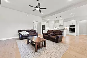341 Wagon Trl, Waxahachie, TX 75165 - Photo 17
