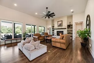 160 N Falling Leaves Dr N, Waxahachie, TX 75167 - Photo 5
