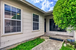 1017 Hoke Smith Dr, Dallas, TX 75224 - Photo 3