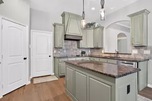 691 E Canyon Creek Ln, Weatherford, TX 76087 - Photo 9