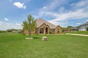 691 E Canyon Creek Ln, Weatherford, TX 76087 - Photo 3
