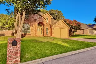 7904 Ember Oaks Dr, North Richland Hills, TX 76182 - Photo 3