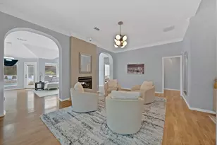 409 Bryce Ln, Arlington, TX 76013 - Photo 5