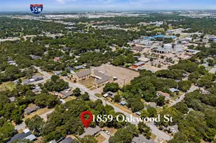 1859 Oakwood St, Haltom City, TX 76117 - Photo 31