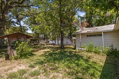 1859 Oakwood Street, Haltom City, TX 76117 - Photo 23