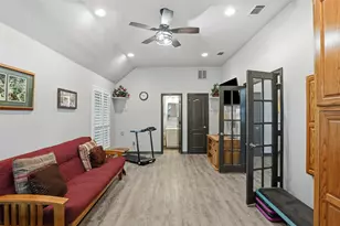 8904 Woodlawn Dr, Granbury, TX 76049 - Photo 5