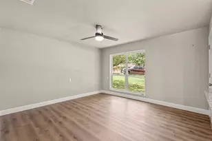 6402 Claude Ct, Fort Worth, TX 76135 - Photo 7