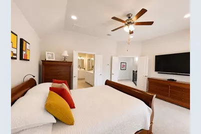 427 Renaissance Lane, Irving, TX 75060 - Photo 17
