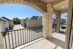 427 Renaissance Ln, Irving, TX 75060 - Photo 19