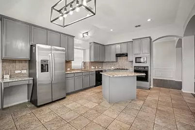 11 Mary Lou Court, Mansfield, TX 76063 - Photo 5