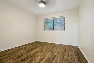 2806 Cinnamon Springs Rd, Glenn Heights, TX 75154 - Photo 13