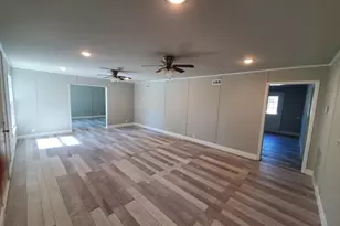 503 E 13th St, Bonham, TX 75418 - Photo 5