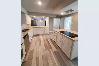 503 E 13th Street, Bonham, TX 75418 - Photo 9