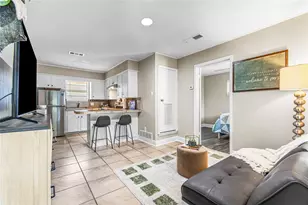 436 Ball St, Grapevine, TX 76051 - Photo 15